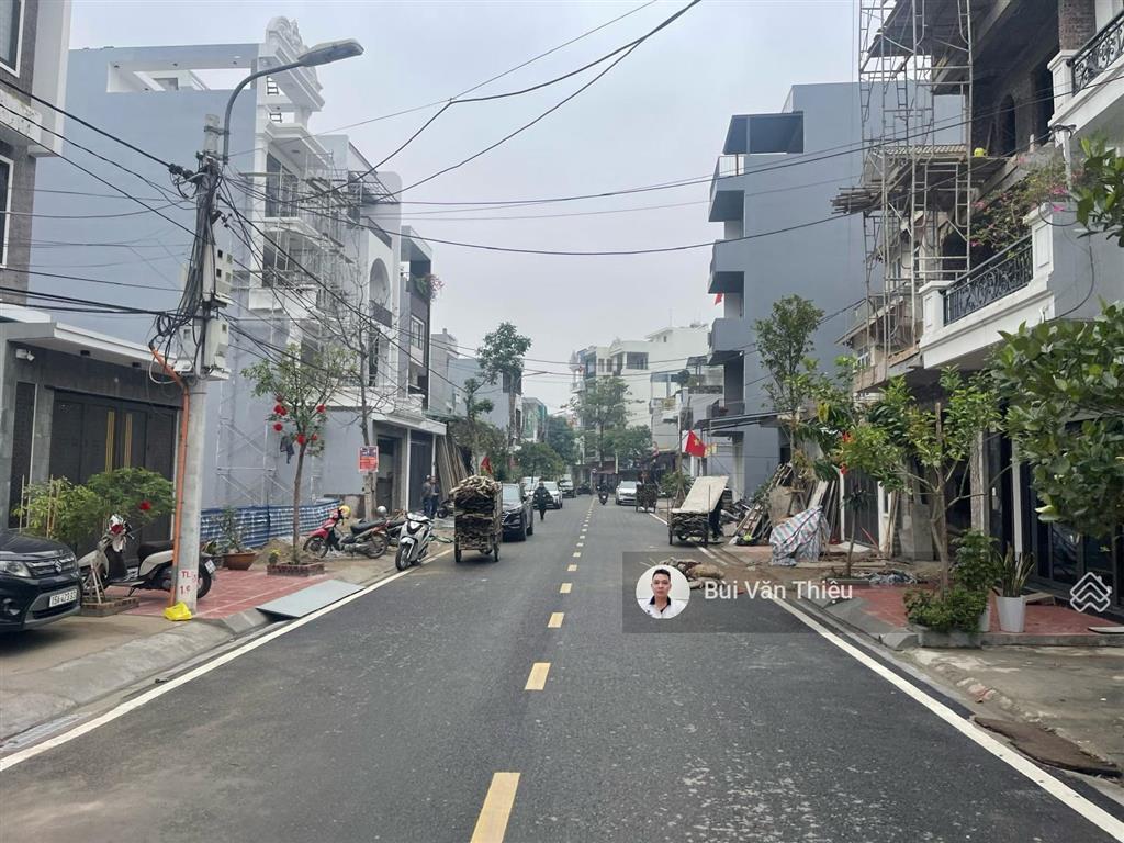 Bán lô mặt đường đào nhuận diện tích 90m2