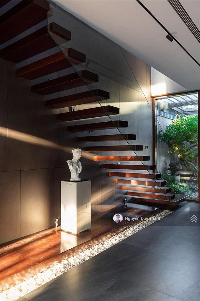 Bán biệt thự phố liễu giai, 280m2 3 tầng 88 tỷ, gara oto, 2 thoáng thông phố vạn bảo, full nội thất