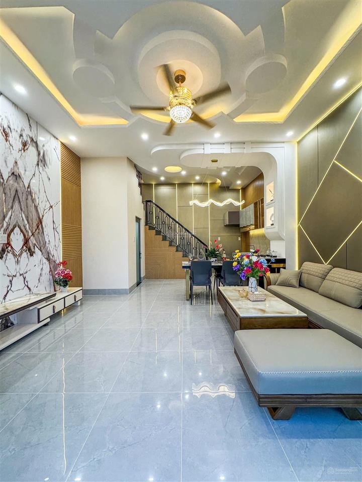 Hẻm xe tải điện biên phủ, p15, bình thạnh đang cho thuê 9tr/tháng 44m² bán gấp chỉ 4.2 tỷ