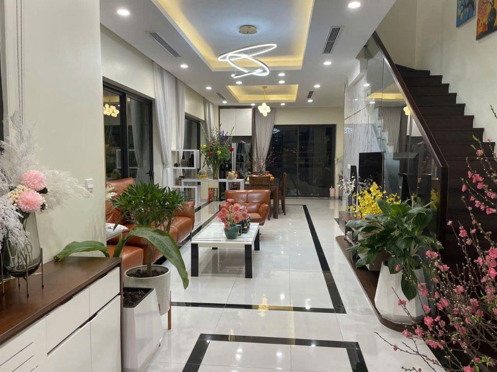 Bán biệt thự Vinhomes Thăng Long, DT 154m2, nội thất đẹp, giá chỉ nhỉnh 24 tỷ