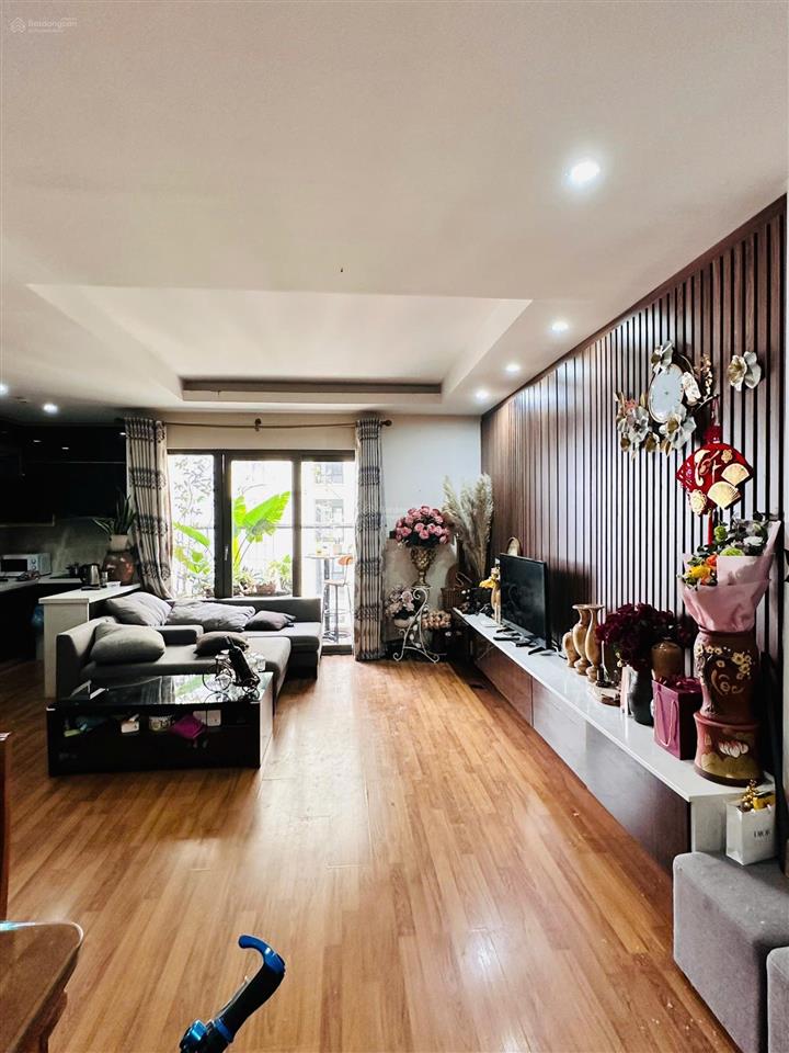 Chính chủ bán gấp căn 2 ngủ home city trung kính, dt 69m2, giá 7 tỷ, sẵn sổ full nội thất