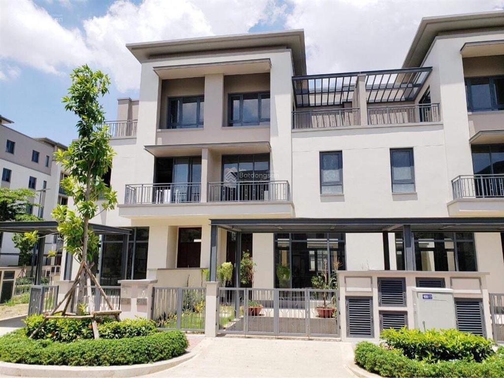 Bán gấp nhà phố swan park, vị trí đẹp gần cổng và clubhouse giá chỉ 4,8 tỷ bao hết thuế phí