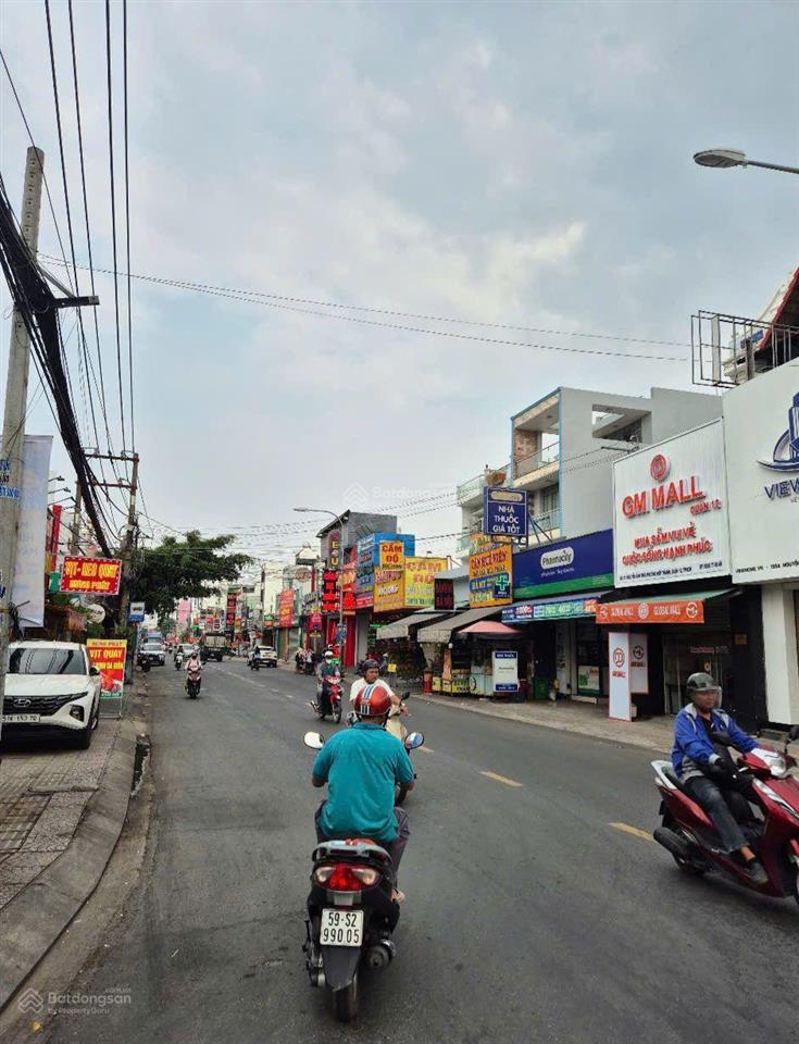 Bán nhà mặt tiền tô ngọc vân, ngang 9m6 dài 26m