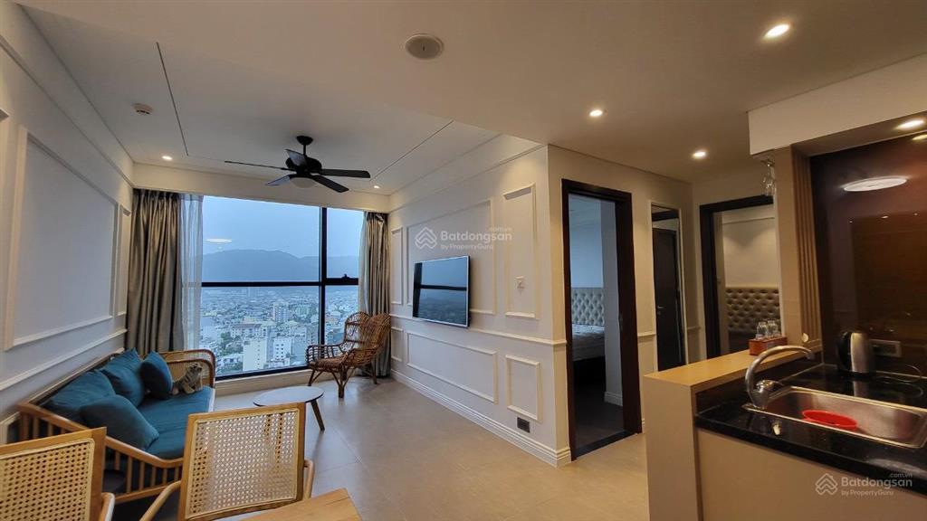 Qua mỹ định cư, chính chủ bán căn 2pn tầng cao view trực diện biển cho thuê 7%/năm giá sập hầm