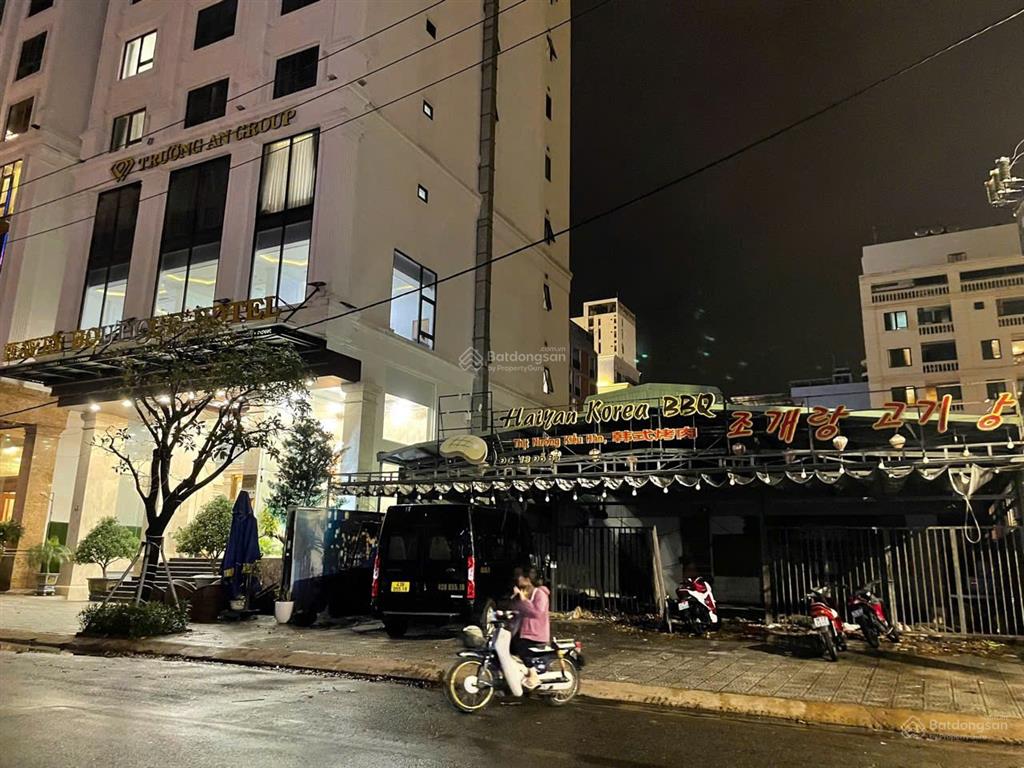 Cần bán đất đường trưng nữ vương đoạn đẹp. ngang 7,5m, dt 201m2 (nở hậu), giá chỉ 27,5 tỷ