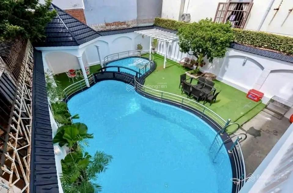 Bán biệt thự gần biển bãi sau tp. vt 327m2 xây 2 lầu 6 pn hồ bơi rộng, ra biển gần. giá 28 tỷ tl