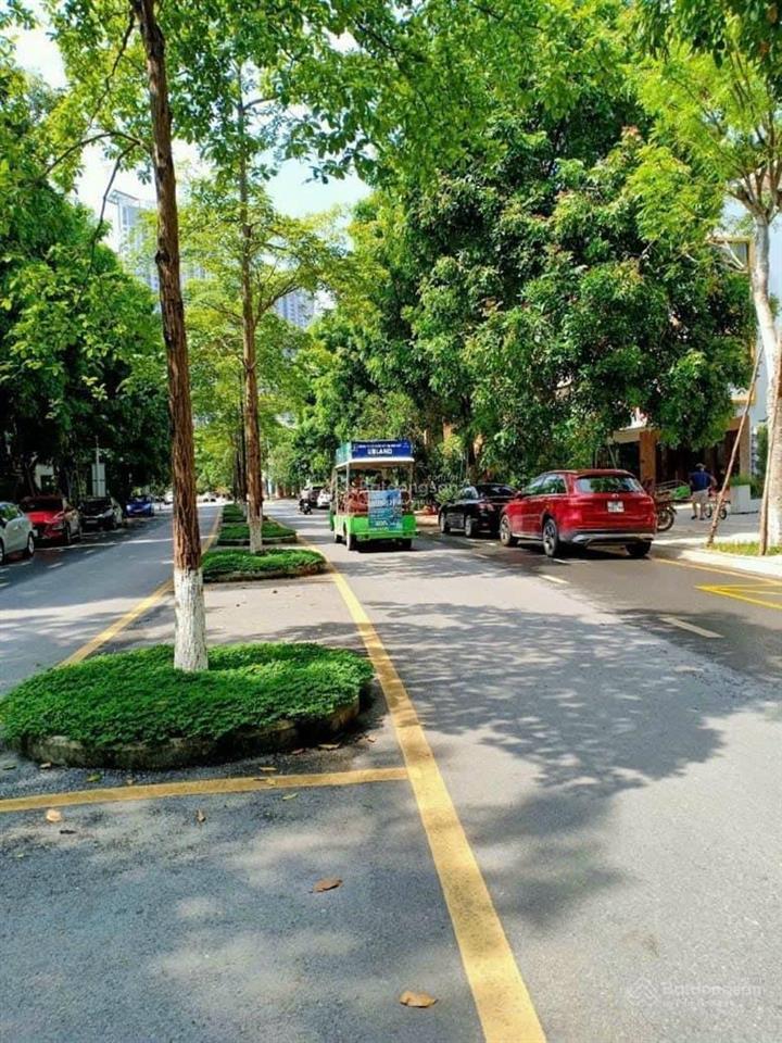 Cần bán nhà mặt phố park river 120m2, giá tốt nhất ecopark
