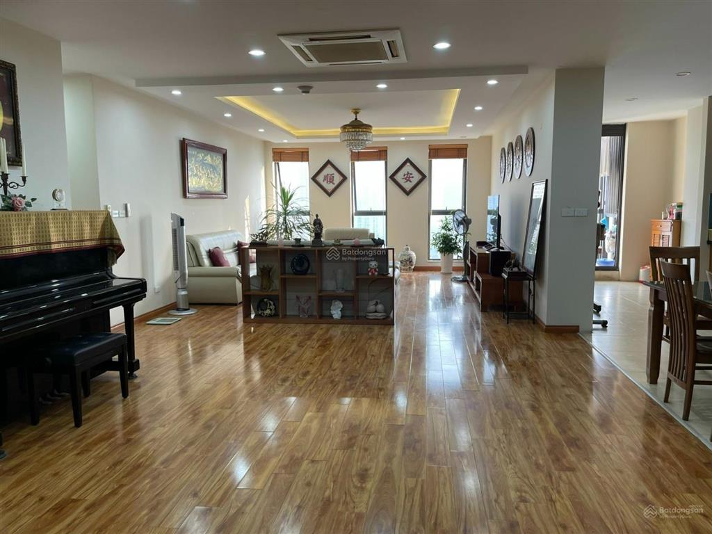 Bán căn góc đẹp chung cư tsq euroland, 225m2, 4pn + 3wc, 04 ban công tây nam đông nam
