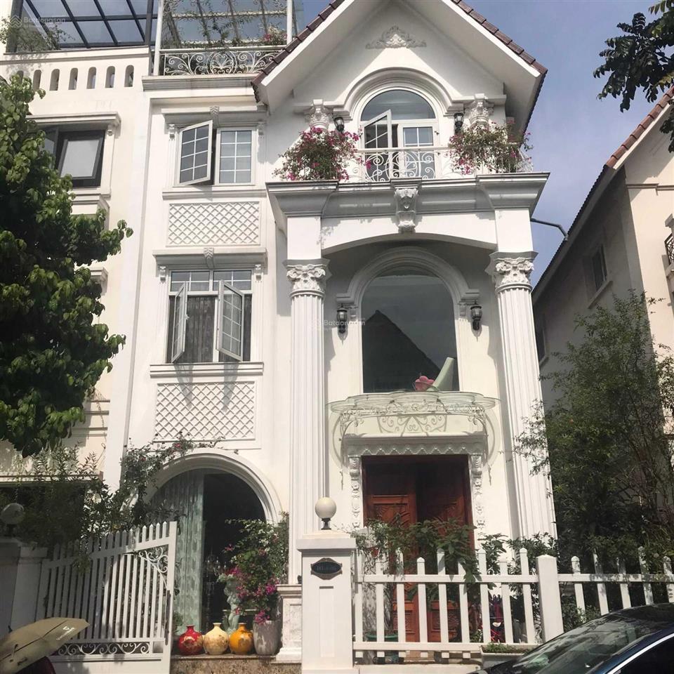 Bán gấp anh đào 05 02 hướng chính nam 162m2 đất xd 398m2 view giữa vườn hoa lớn giá 56.5 tỷ