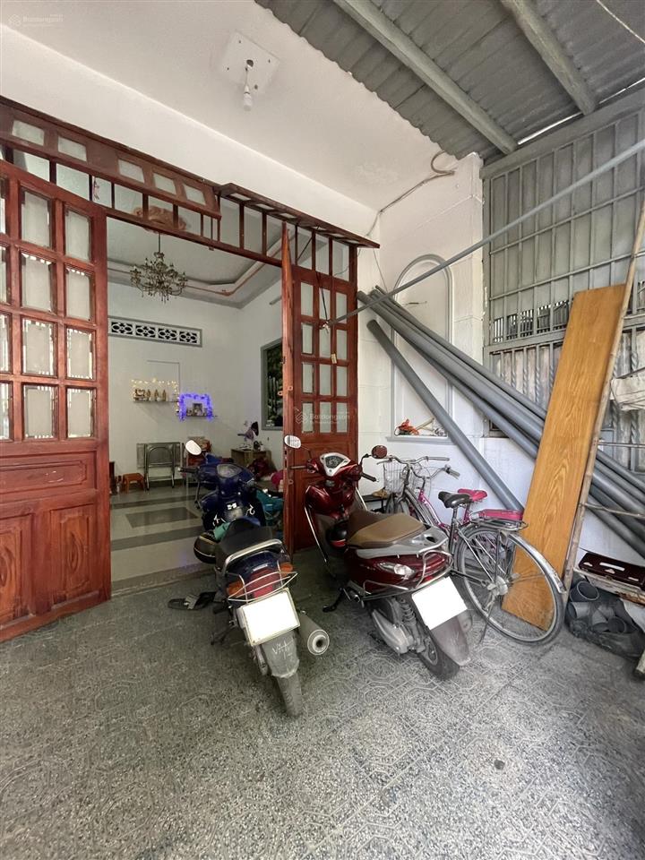 Nhà cấp 4, dt 90m2, hẻm xe hơi ngay siêu thị coopmart, chợ bình triệu, đại học luật