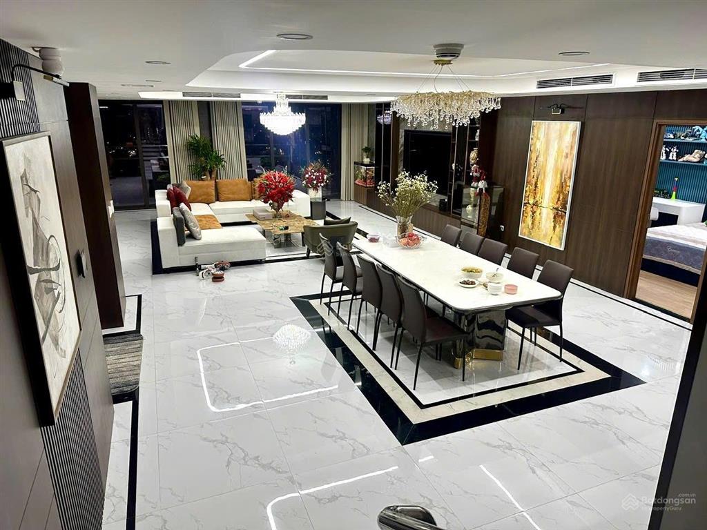 Bán penthouse 2 tầng hướng mát diện tích 347m2 full nội thất chung cư green diamond 93 láng hạ