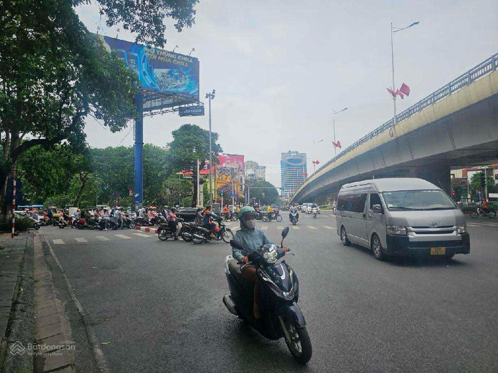 Trần duy hưng, 6 tầng thang máy, ôtô lô góc 3 thoáng, mặt ngõ kinh doanh, hơn 17 tỷ 0824 564 ***