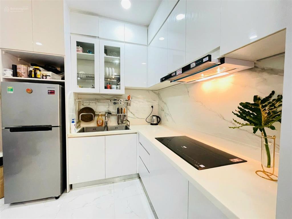 Bán căn hộ 3pn 2wc view trực diện sông diện tích 115m2, nhà mới, giá 6,9 tỷ đầy đủ nội thất đẹp