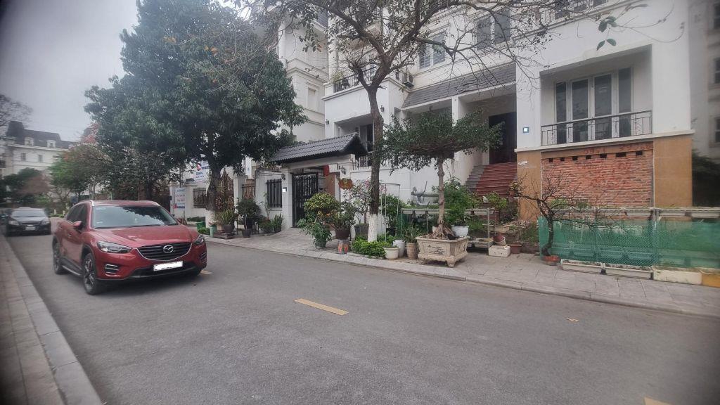 Hiếm! Bán biệt thự NV12 Lideco, DT 145m2, 5 tầng, view giữa vườn hoa siêu đẹp