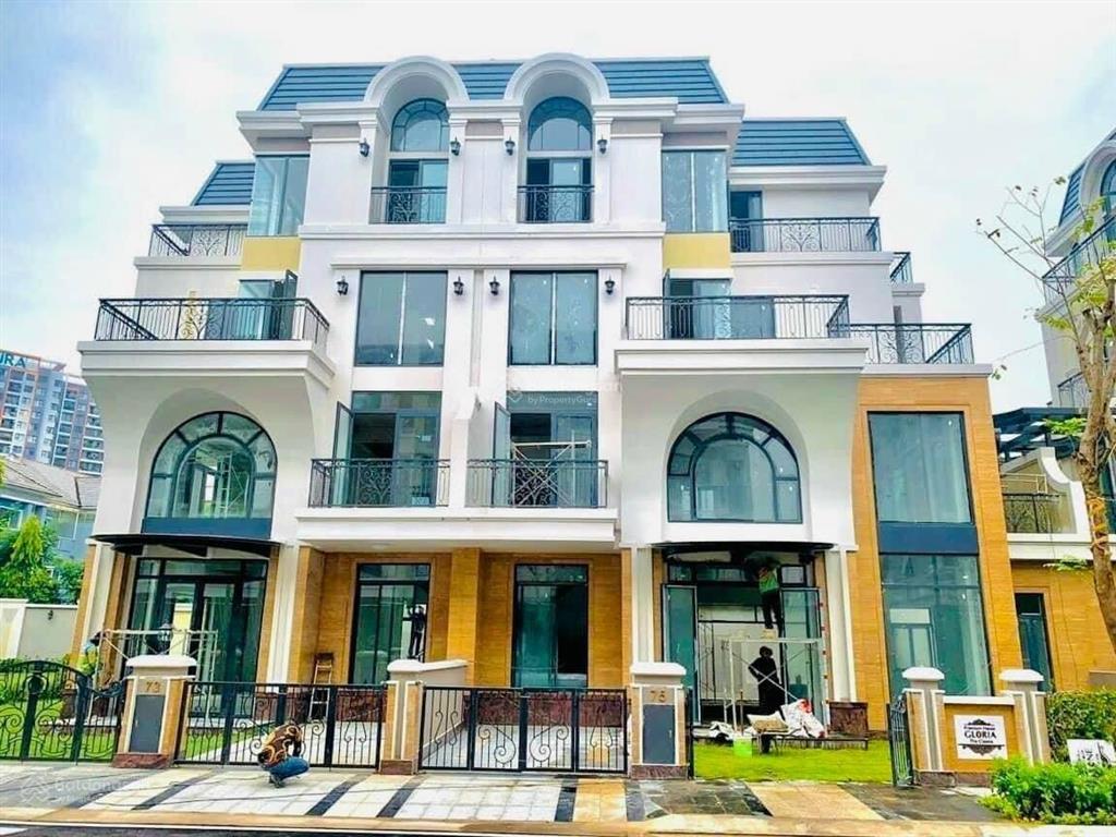 Cần tiền kinh doanh, tôi cần bán gấp căn nhà 8x15, 4 tầng, tại the classia, giá 22,9 tỷ