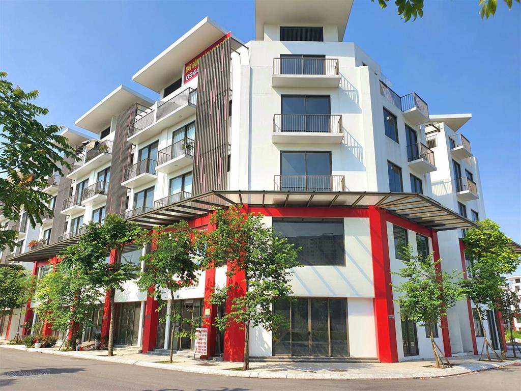 Cần bán cắt lỗ gấp căn nhà phố khai sơn 123m2, tây nam, mặt đường 30m. 0985 575 ***