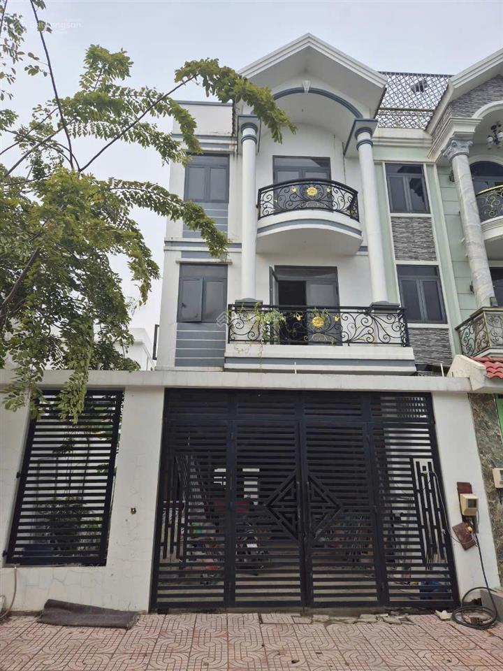 8,2 tỷ nhà 3 tầng 100m2 tại centana city điền phúc thành phường long trường tp thủ đức