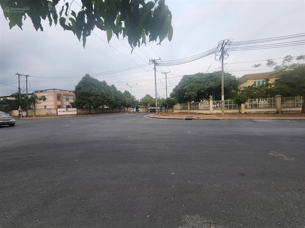 Bán 5.000m2 đất hành chính dịch vụ kcn nam tân uyên, bình dương. vị trí siêu đẹp 2 mặt tiền đường