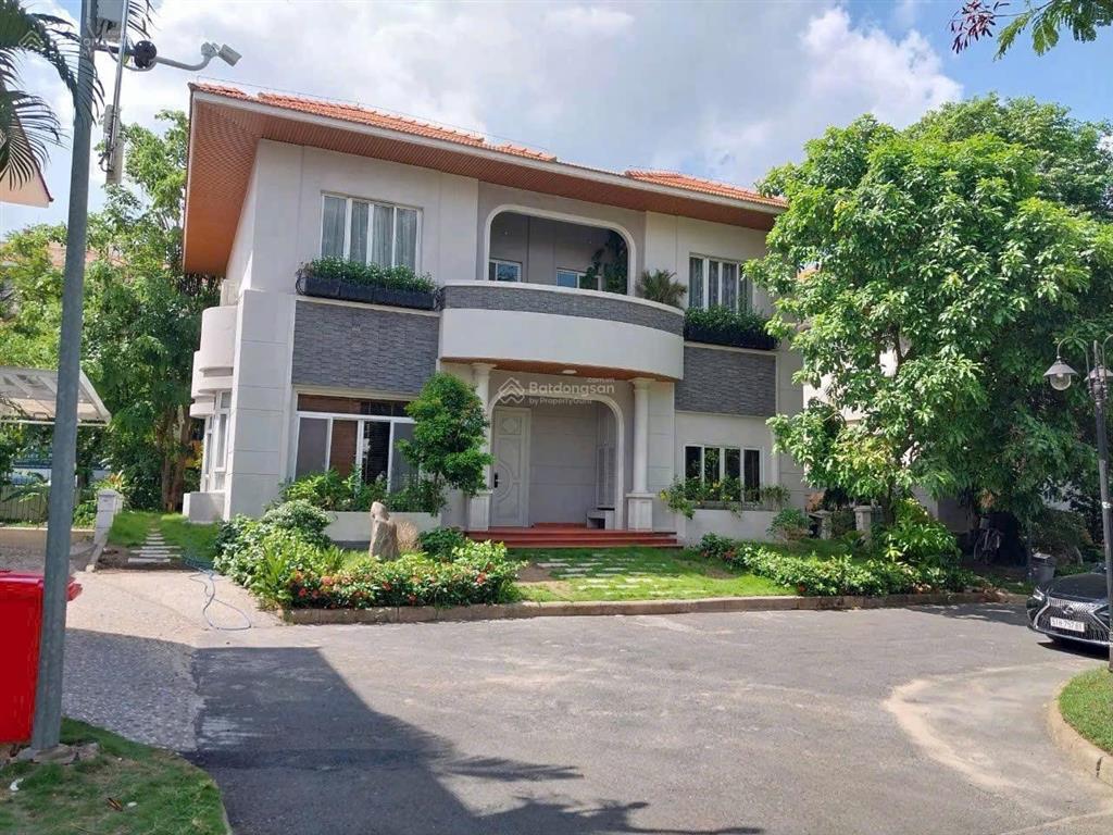 Siêu phẩm biệt thự phú gia 330,5m2, dtxd 613m2 kế bên công viên, hồ bán nguyệt, an ninh tuyệt đối