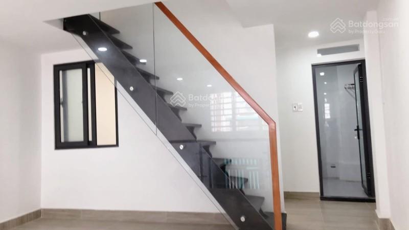 Bán nhà quận 3 hxh 50m2 x 3 tầng nở hậu 5,5m, 4 pn sát mt trần văn đang, 6 tỷ