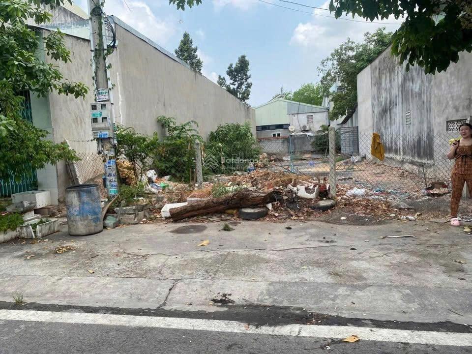 Ra đi gấp lô đất ngay uyên hưng, dt 120m/ 1ty020, cho thuê đầu tư lâu dài 10tr/tháng, shr