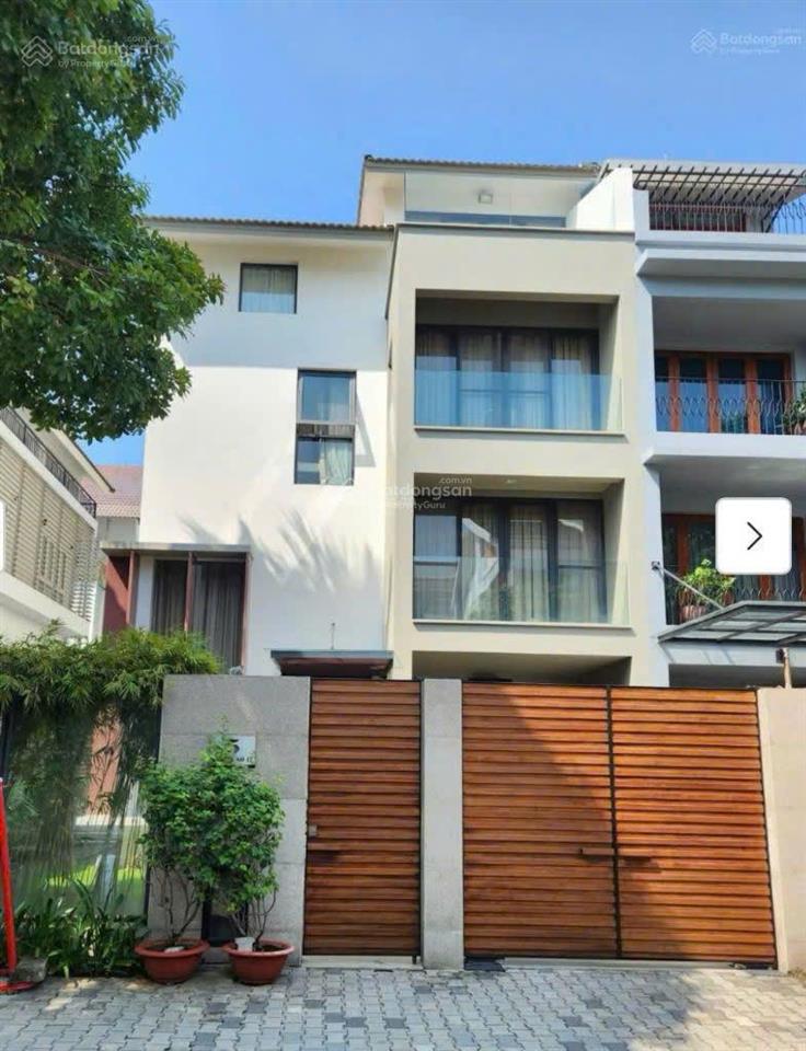 Ngộp ngân hàng bán nhanh biệt thự sân vườn kdc phú mỹ vph dt 10,5x21m giá 31 tỷ