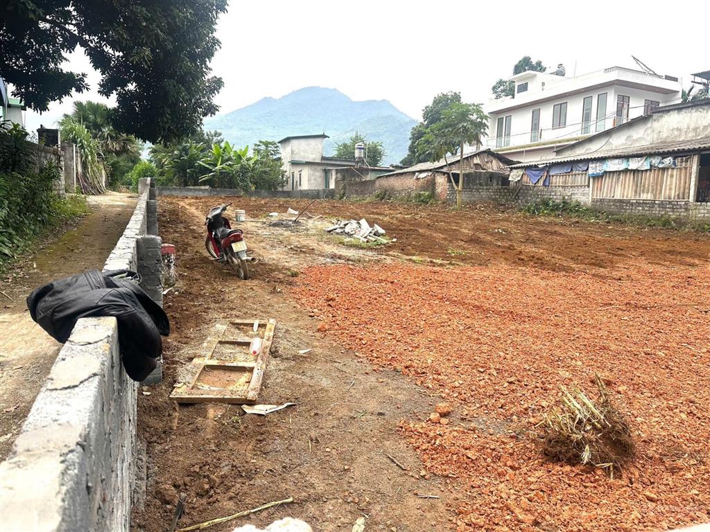 Cần bán 720m² đất ở 400m² mặt đường 12b xã tú sơn gần chợ bãi chạo, kim bôi, hòa bình