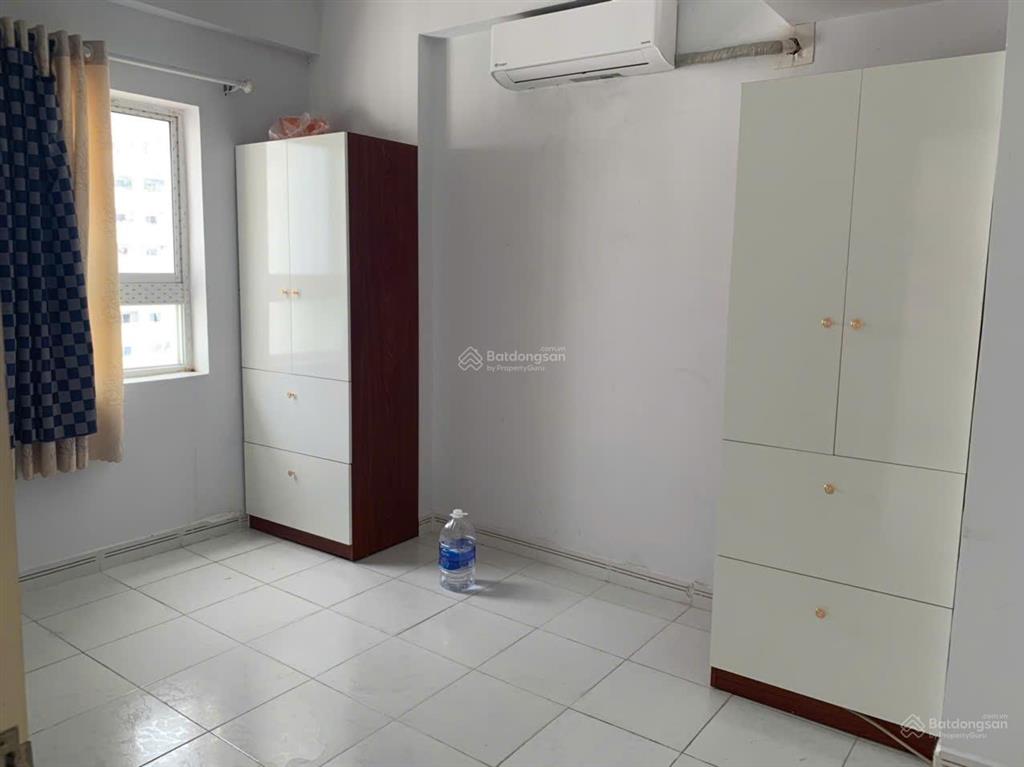 Bán gấp căn 2pn tại hqc plaza, nhà sạch mát, 55m2, bình chánh vào ở liền
