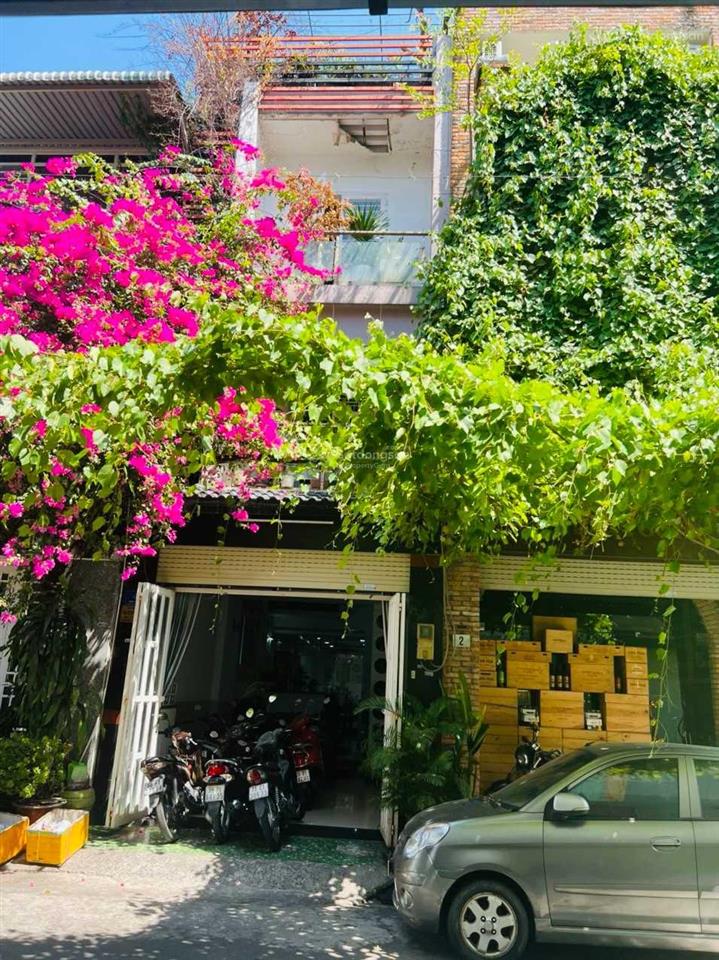 Bán nhà 3 lầu mt nguyễn trường tộ, 4mx20m, giá thương lượng mạnh, p. tân thành, q. tân phú