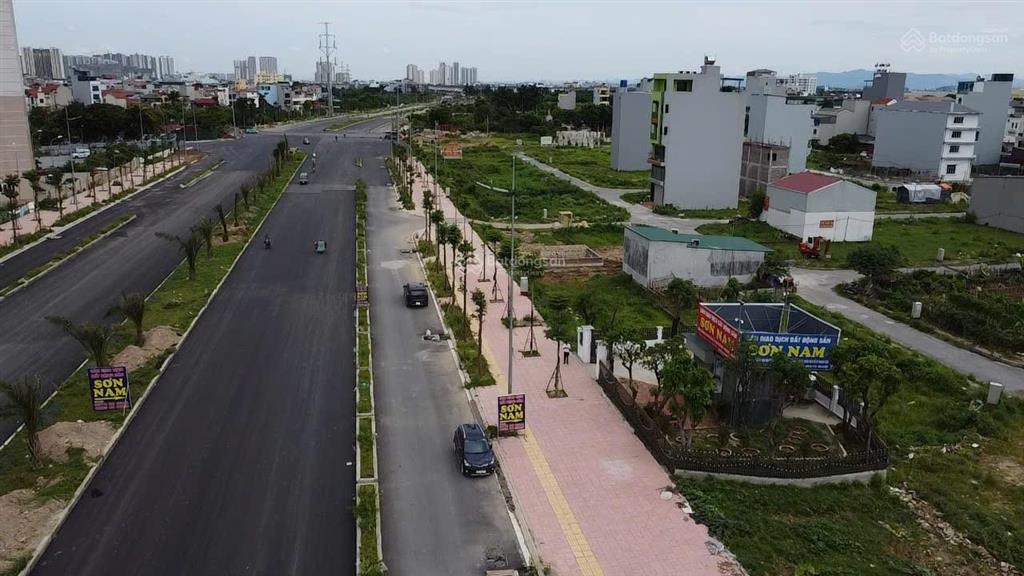 Tôi cần bán căn nhà mặt phố với s 66,6m2 nằm ngay mặt đường trịnh văn bô