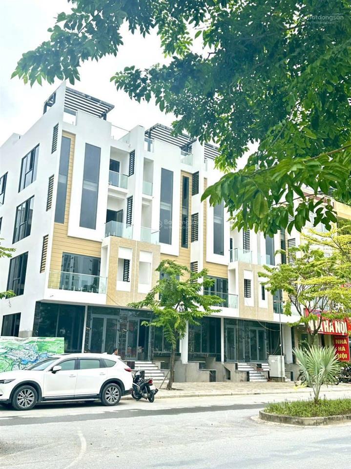 Bán nhà liền kề đường 25m, có hầm, 4 tầng, 1 tum, giá chỉ 17 tỷ