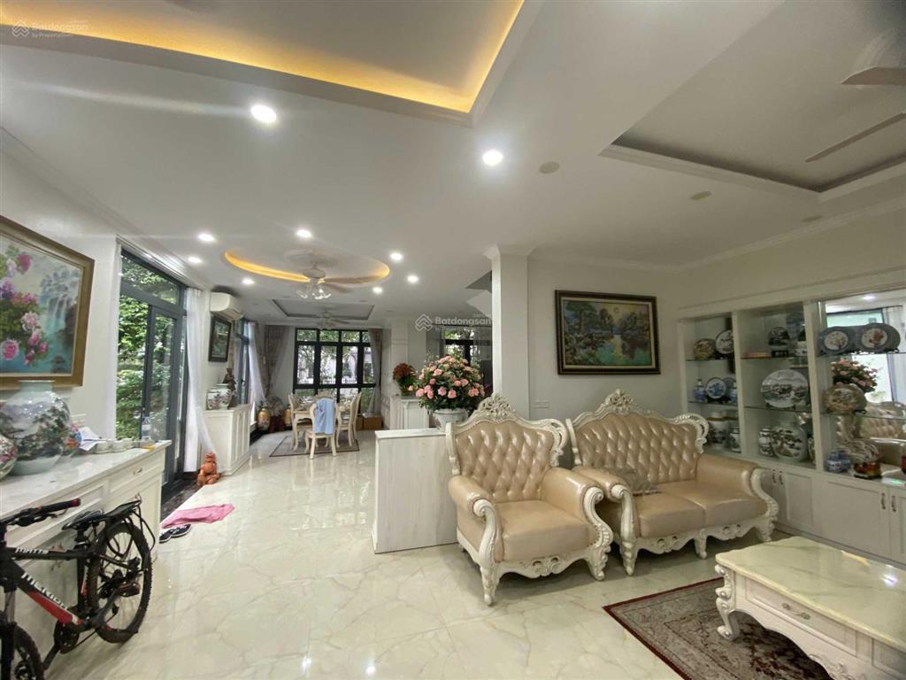 Năng hải villas xác thực chính chủ cần bán gấp btsl lô góc mặt hồ, nội thất cao cấp 38 tỷ 194m2