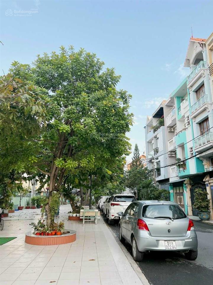 Nhà nguyễn oanh khu biệt thự huy hoàng, p. 17, gv. dt 4m x 18m trệt lửng 3 lầu, giá 9,250 tỷ tl