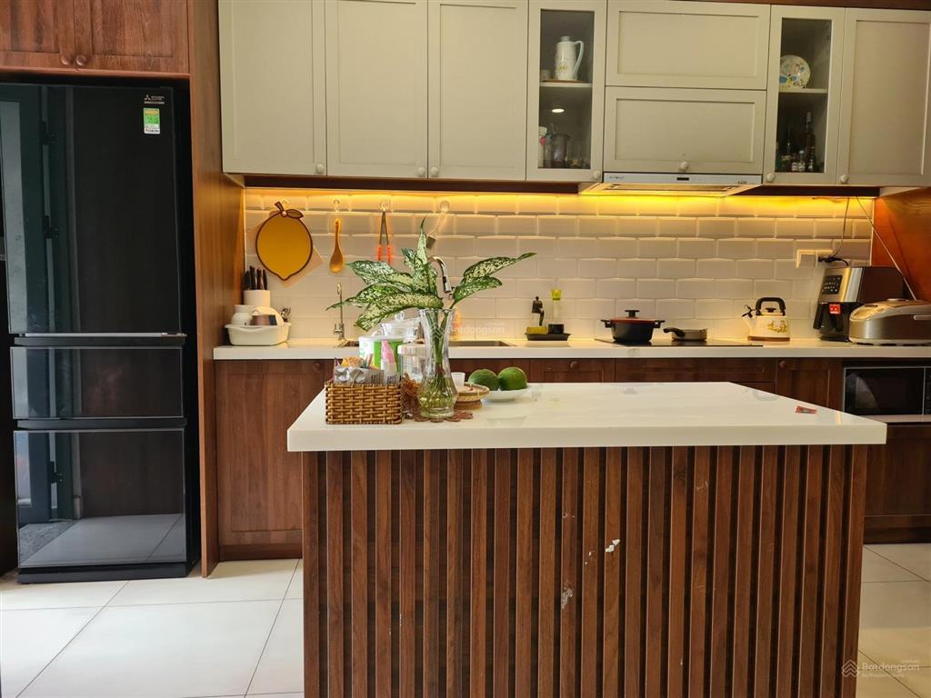 Bán emerald 72m2, giá 5,2 tỷ, 2pn 2wc, view công viên, full nội thất, hỗ trợ vay