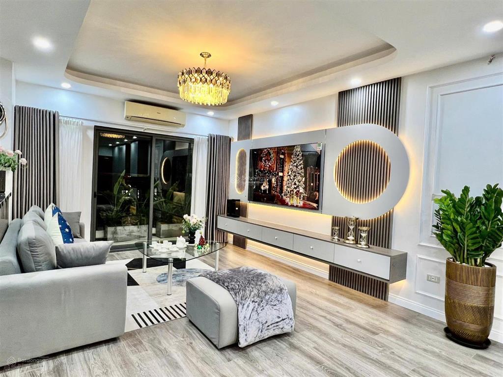 Gia đình cần bán căn 2 phòng ngủ 86m2 hapulico. giá 7,9 tỷ 0943 937 *** (mtg)