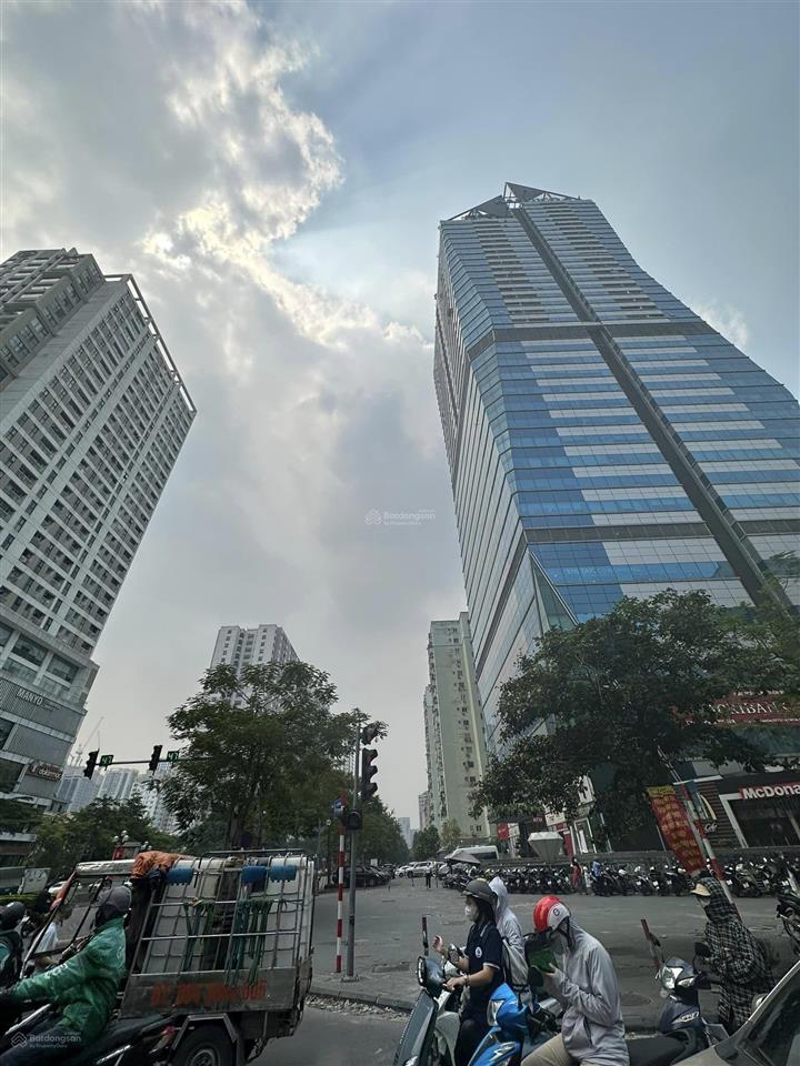 Shophouse phố Hoàng Đạo Thúy, lô góc 2 mặt tiền, Cho thuê 170tr/tháng