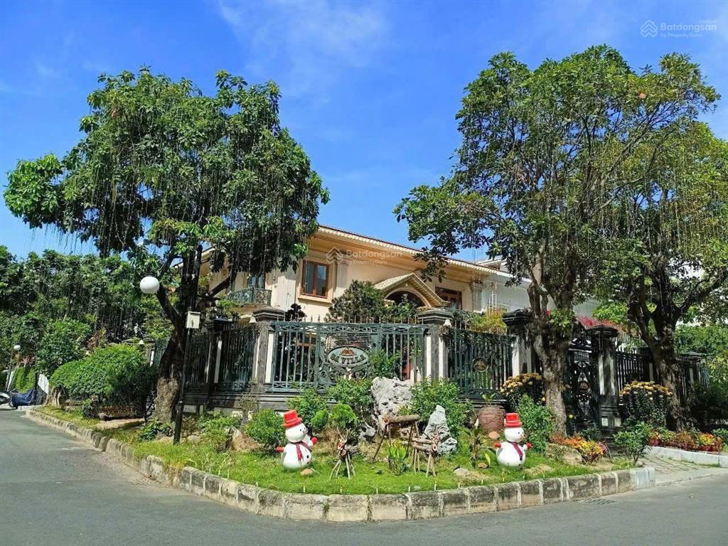 Bán biệt thự view đẹp tại mỹ tú 1, lý long tường, quận 7, 215 tỷ, 480m2