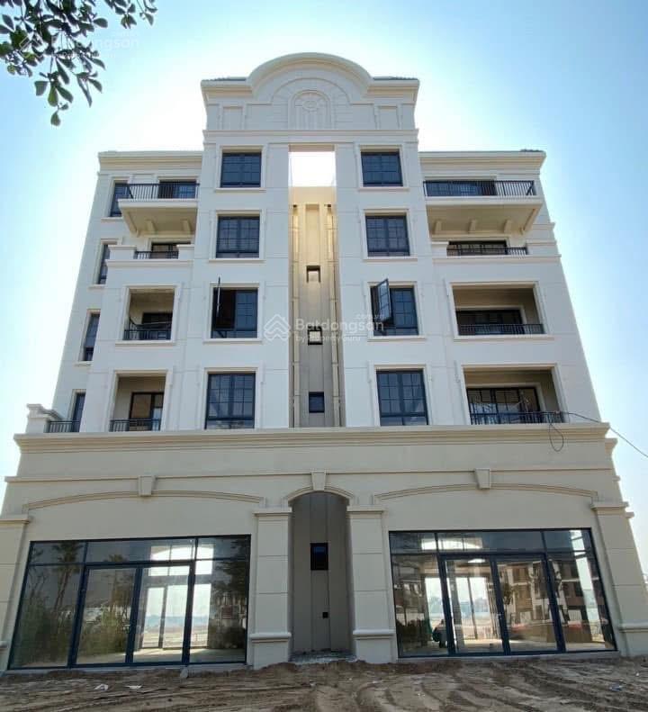 Vị trí đẹp cần bán, hai tầng trên shophouse zone 6 swanbay liền kề tiện ích bến du thuyền