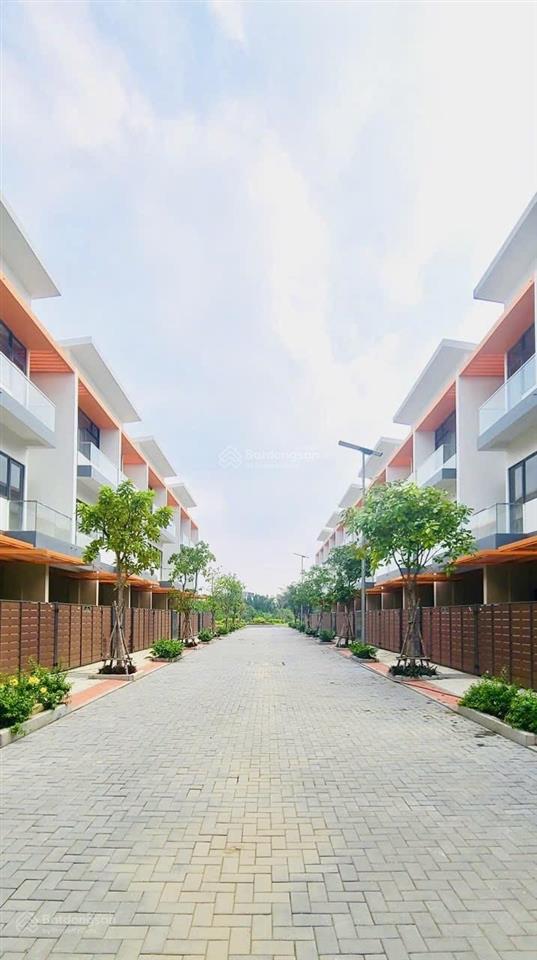Cần bán căn nhà phố liền kề khu biệt lập ven sông nam sài gòn. giá chỉ từ 3,9 tỷ/căn (3 tầng)