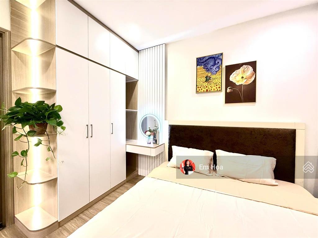 Chính chủ bán gấp căn hộ 2pn+2wc nội thất mới tòa s2.05 view sông san hô và trường briton giá tốt