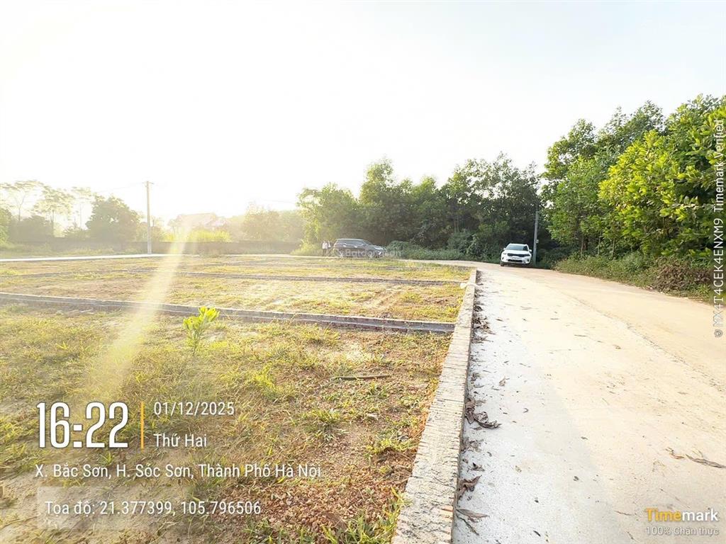 Cần bán gấp lô đất full thổ cư 100m tại sóc sơn 800 triệu. ô tô vào đất đường rộng 8m. nở hậu