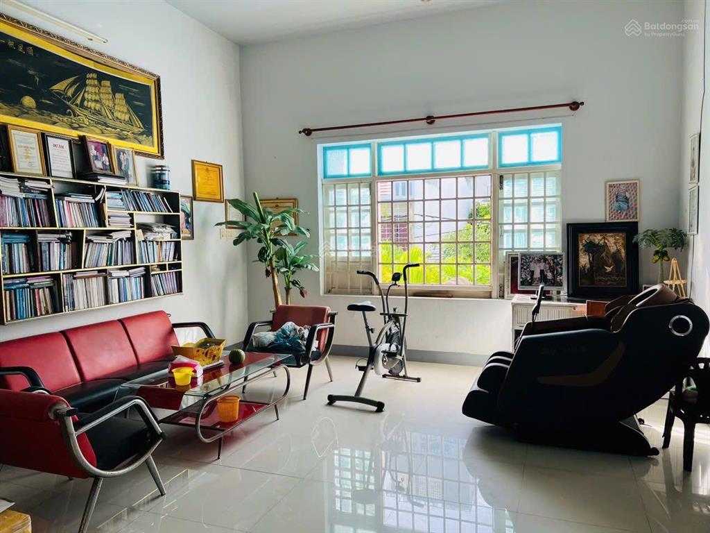 Cần bán gấp nhà đường lương tấn thịnh, p. tuy hòa, đắk lắk, 11 tỷ. diện tích 160m² ngang 8m.