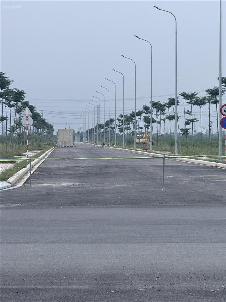 Bán lô đất xưởng cụm cn hồng dương, vị trie siêu đẹp 1000m2, giá chỉ 11tr/m2, 0989 580 ***