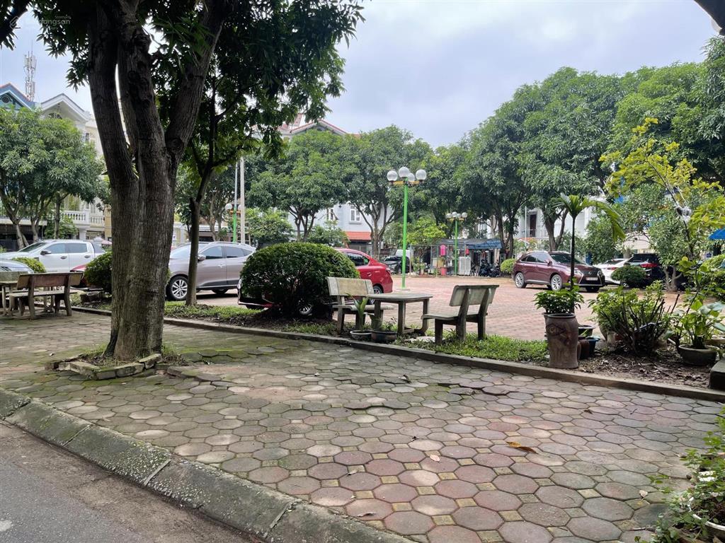 Bán biệt thự đơn lập lan viên villa, đặng xá, gia lâm diện tích 327m2, giá chỉ 43 tỷ.