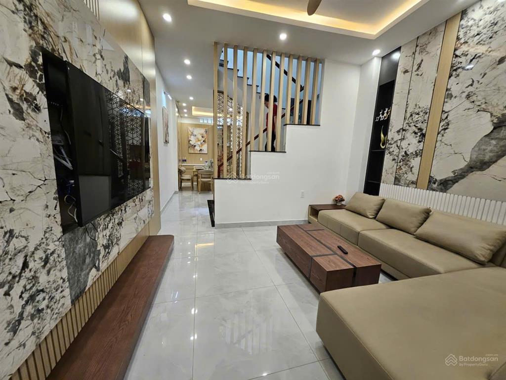 Chính chủ bán hoặc cho thuê nhà mới 178 đường tạ uyên, p. minh phụng 4m nở 6m x 20m, 5 tấm 25 tỷ