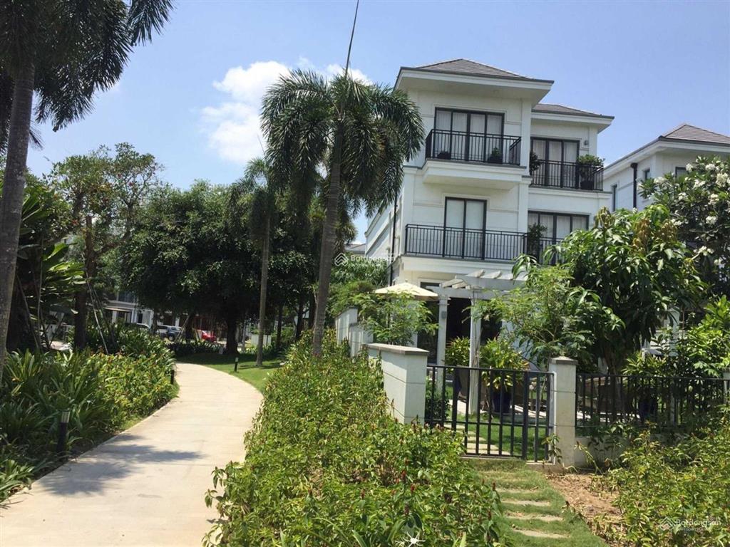 Kẹt tiền gấp bán biệt thự nine south 7x17.5m nhà thô, full nội thất 7x20m giá 15,5 tỷ. 0909 127 ***