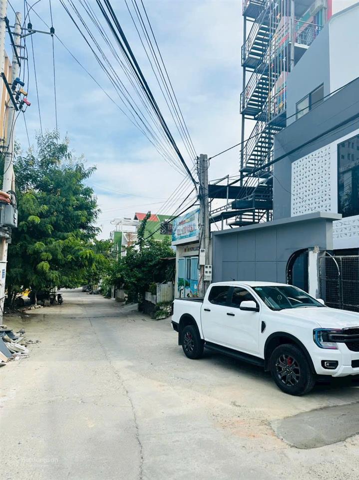 Đất ô tô sát chung cư bình phú, hẻm 47 nguyễn chích. cách biển hòn chồng 900m. giá 3,750 tỷ