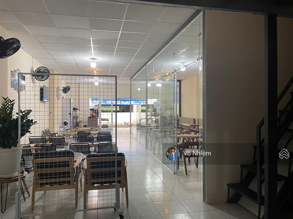 Bán căn hộ trệt tại hqc plaza, bình chánh. 122m2 trệt + lửng tiện ở và kinh doanh. sở hữu lâu dài