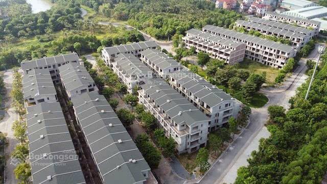 Cần bán nhà phố vạn tuế ecopark, đường lớn đối diện chung cư haven park ecopark