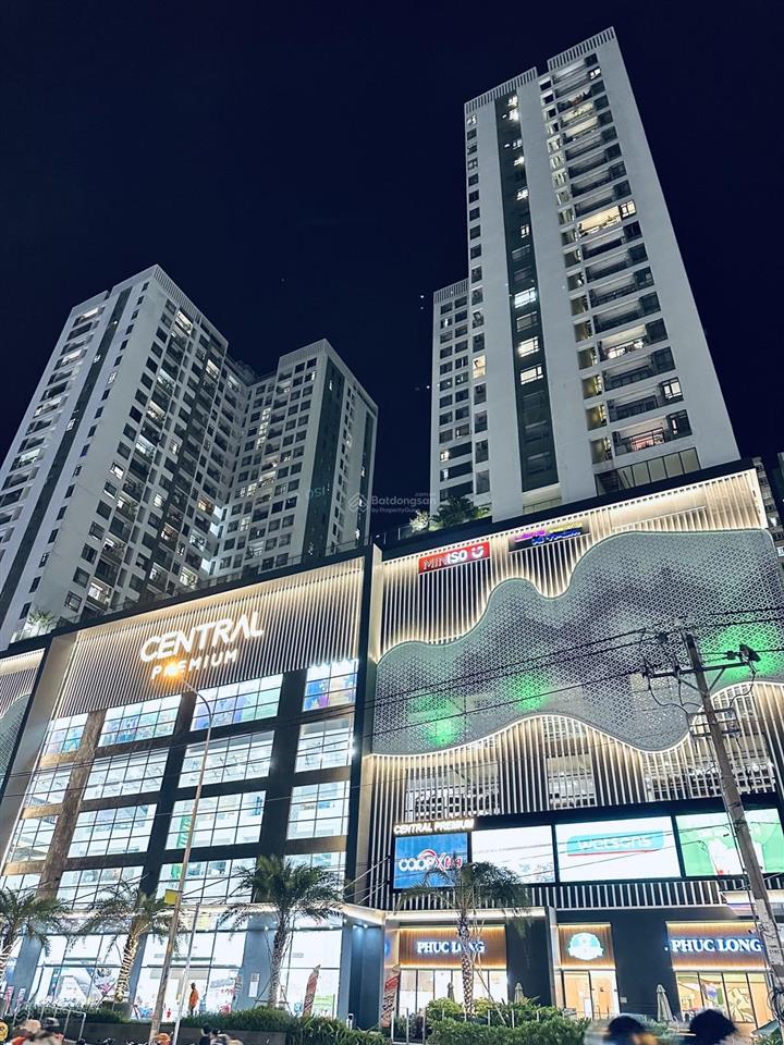 Penthouse chung cư giai việt tạ quang bửu 315m2 3 tầng phường 5, quận 8
